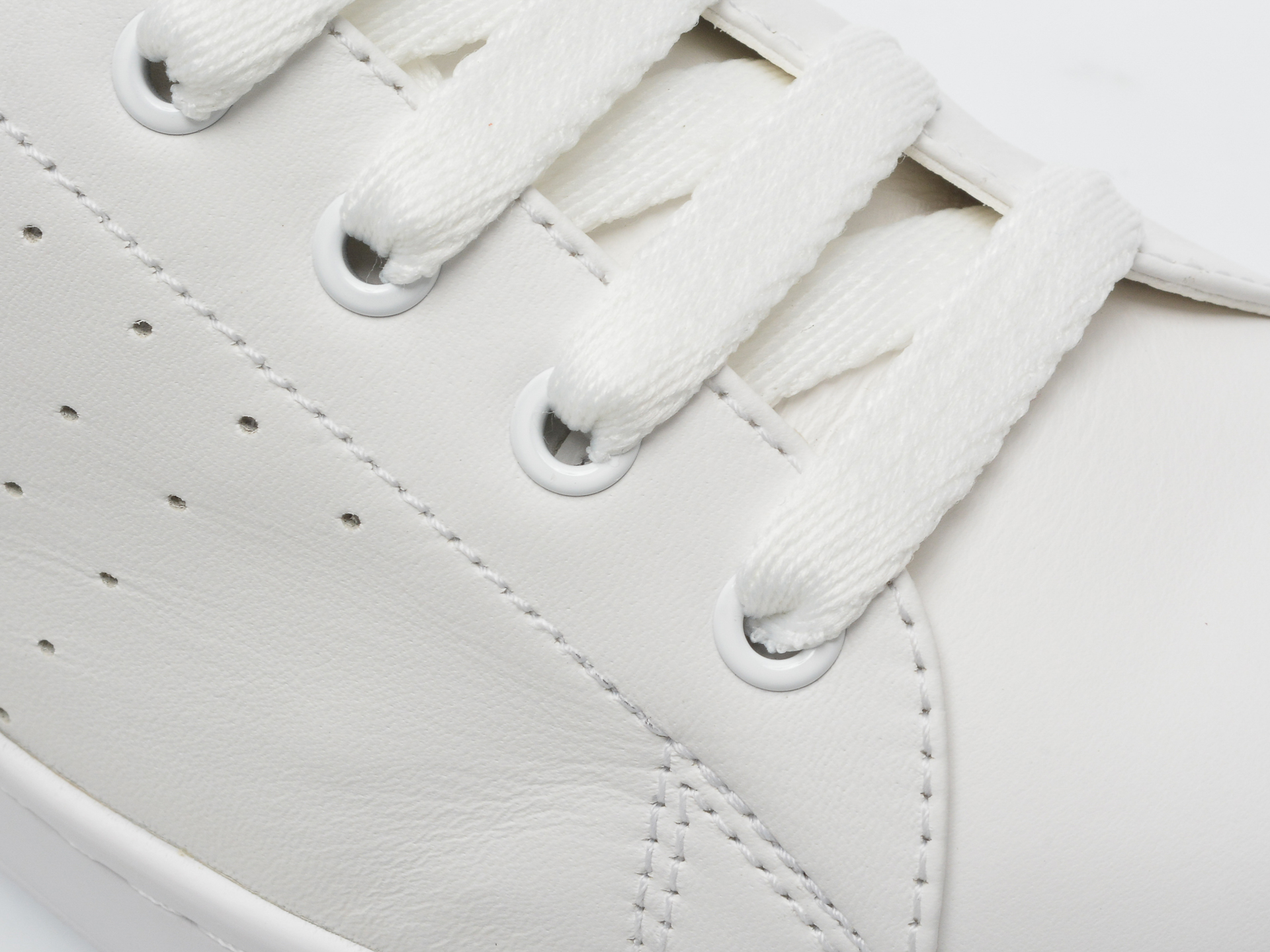 Pantofi GEOX albi, D621BA, din piele naturala /femei/pantofi imagine noua